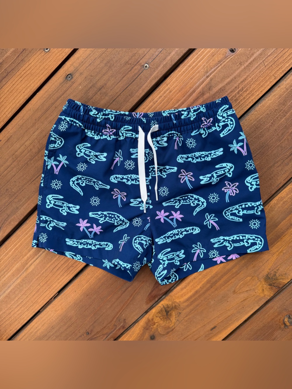 Chubbies Boys Neon Glades Lined Swim Trunk Size Small (8/9) Like New